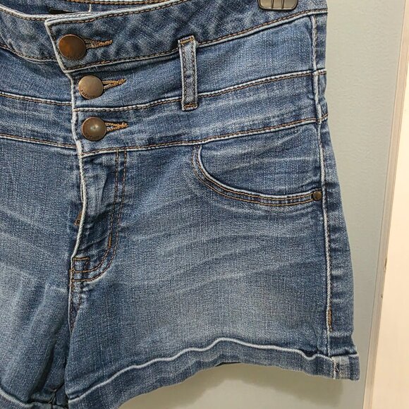 Refuge High-Rise Button Fly Jean Shorts – Size 4, Blue Denim - Picture 5 of 11